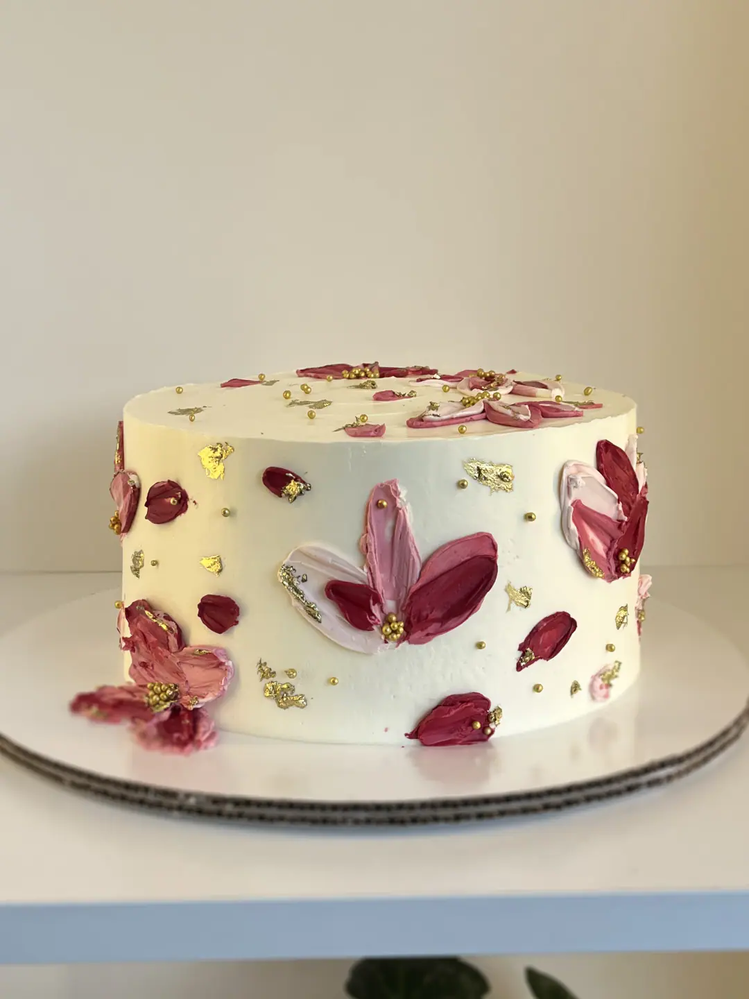 Engagement cake with delicate floral details, a custom cake by Cakes By Vjollca in Pristina, Kosovo